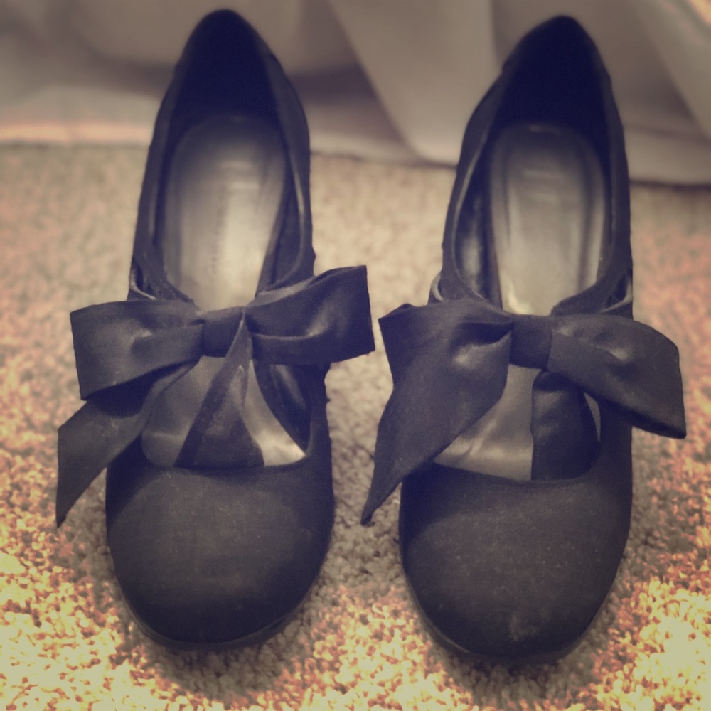 Black heel